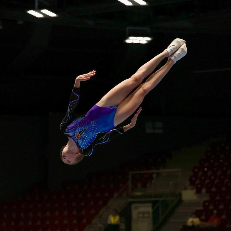 Прыжки на батуте.  2-й Чемпионат мира по прыжками на батуте среди юниоров (Испания, Памплона)