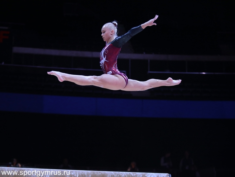 Мельникова стала третьей в вольных упражнениях на чемпионате Европы