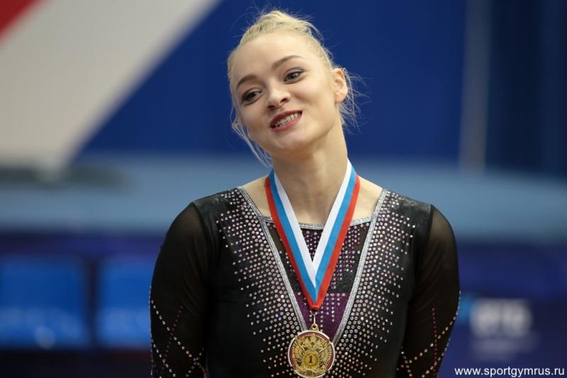 Татьяна Набиева – чемпионка России в опорном прыжке; Анастасия Ильянкова – первая на брусьях