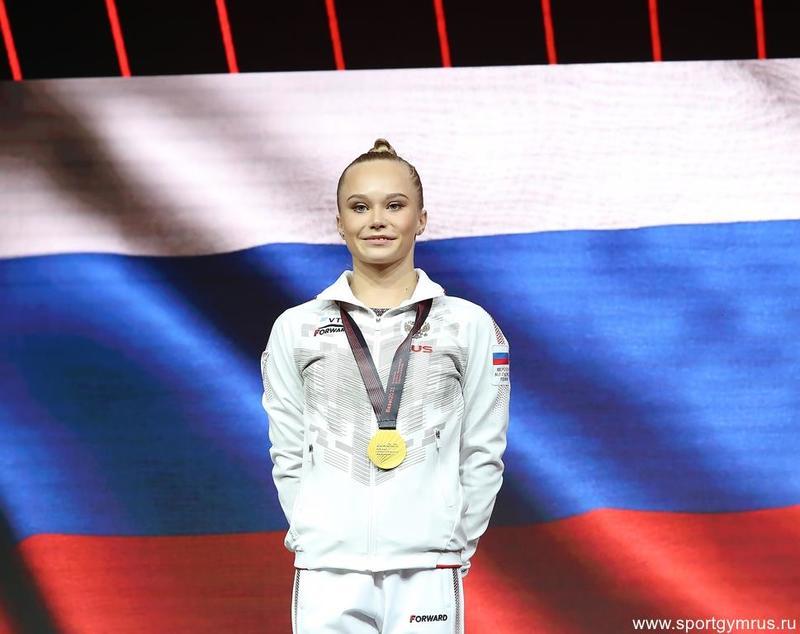 Мельникова заявила, что очень рада первой золотой медали в карьере в упражнении на брусьях