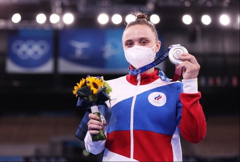 Гимнастка Ильянкова заявила, что выиграла серебро Токио из-за желания быть не хуже других