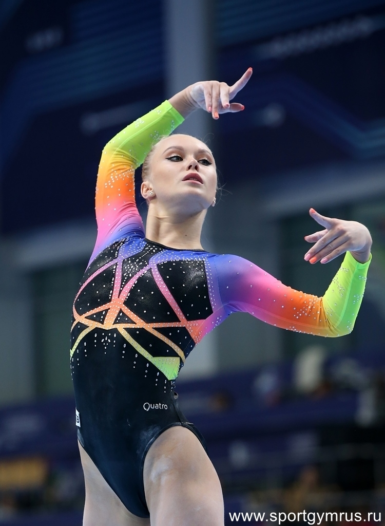 Гимнастка Мельникова рада, что ее выступление на Спартакиаде прошло без падений