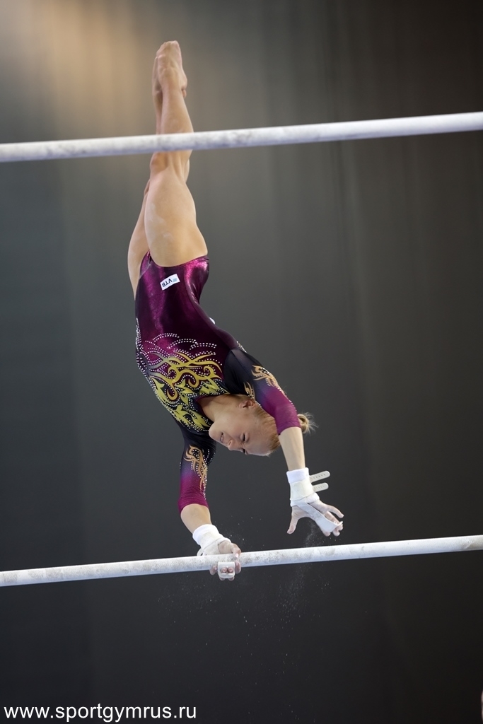 Гимнастка Листунова сообщила, что получила травму спины в преддверии чемпионата России